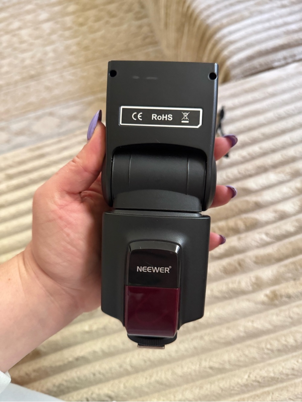 TT560 Black Speedlite Flash for DSLR Cameras - Picture 4 of 7